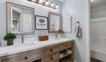 7624 157th St W 307, Apple Valley, MN 55124