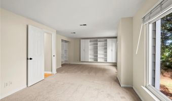 169 Golfview Dr, Advance, NC 27006