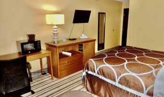 2207 N Buckeye Ave, Abilene, KS 67410