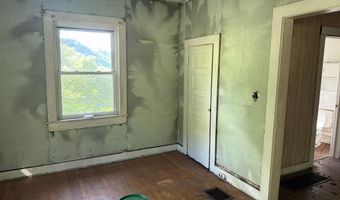 705 Blondell Ave, Appalachia, VA 24216