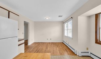 35 Spruce St, Beachwood, NJ 08722