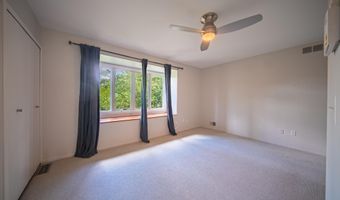 672 Greenhills Dr, Ann Arbor, MI 48105