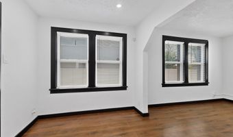 322 Princeton Dr SE, Albuquerque, NM 87106