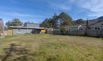 8755 LAKE St, Rockaway Beach, OR 97136