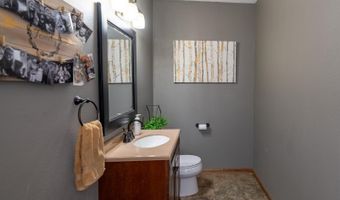 136 1st Ave, Alden, MN 56009