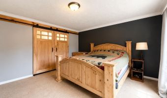 12412 Hood Rd, Bauxite, AR 72011