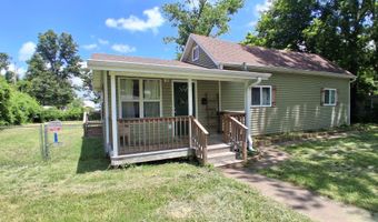 129 W Cline St, Aurora, MO 65605