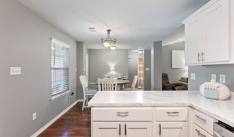 509 Sharon Oaks Ct, Benton, AR 72019