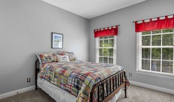 379 Shallowford Dr, Boiling Springs, SC 29316