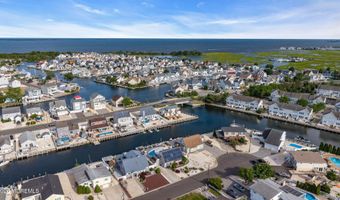 91 S Ronald Ave S, Bayville, NJ 08721