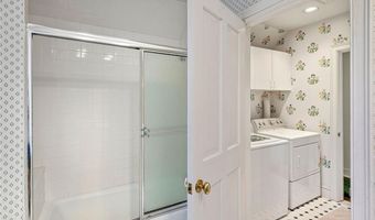 517 Tuckerman Ave, Middletown, RI 02842