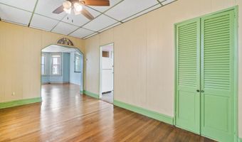 20 E 31st St, Bayonne, NJ 07002