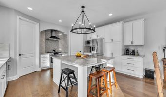 1091 Green Rd, Ann Arbor, MI 48105