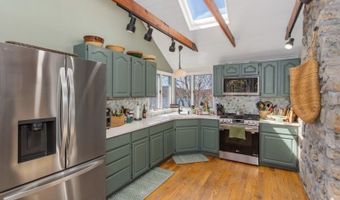 1046 Lakeside Dr E, Alloway, NJ 07422