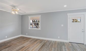 217 N 6th St, Adel, IA 50003