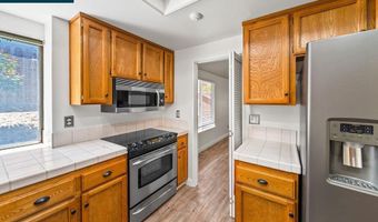 2817 Mayflower Dr, Antioch, CA 94531