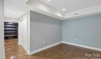 12 Beech Tree Ln, Asheville, NC 28804