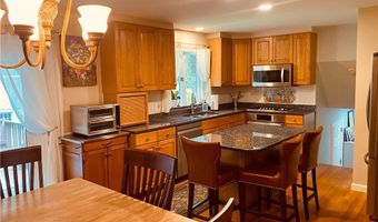 643 Middle Rd, East Greenwich, RI 02818
