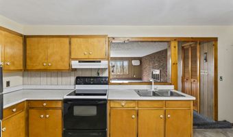 6 Sunrise Rd, Danbury, CT 06810