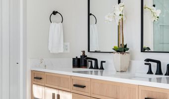 2929 N GREENCASTLE St, Arlington, VA 22207