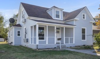 416 E College St, Aurora, MO 65605