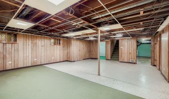 1410 W Lexington Dr, Arlington Heights, IL 60004