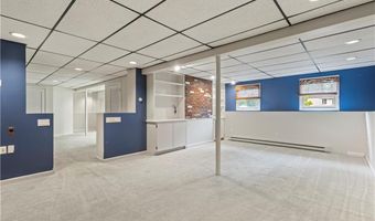 19 Bruce Dr, North Smithfield, RI 02896