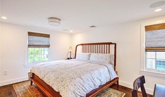 228 Bonnet Point Rd, Narragansett, RI 02882