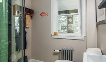 15 Wheeler Ave, Cranston, RI 02905