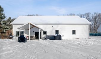 9815 Snow Pointe Dr SE, Alto, MI 49302