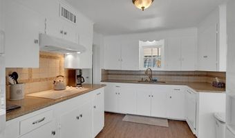 5740 S Lakeshore Dr, Shreveport, LA 71119