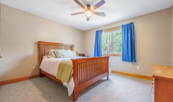210 Evergreen Dr, Batesville, IN 47006