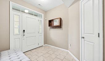 2733 S Spurway Dr, Ann Arbor, MI 48105