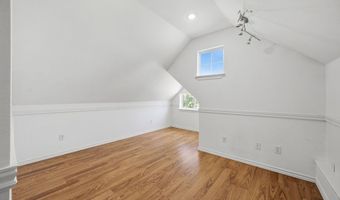 2201 SW Juniper Ave, Bentonville, AR 72713