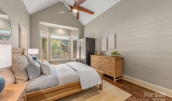 723 E 35th St, Charlotte, NC 28205