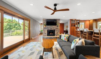706 23rd St SW, Austin, MN 55912