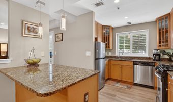 4113 S FOUR MILE RUN Dr 102, Arlington, VA 22204