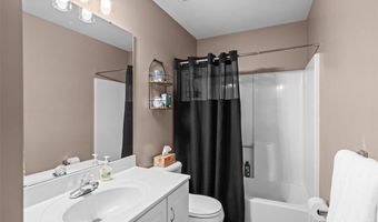 703 Trago Creek Dr, Ballwin, MO 63021