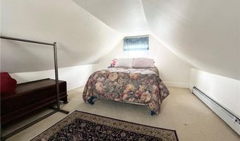 302 State St, Bristol, RI 02809