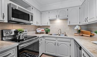 1 Dogwood Dr, Bella Vista, AR 72715