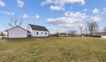 305 E Park Ridge Rd, Atkins, IA 52206