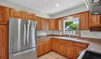 805 SE 2nd St, Ankeny, IA 50021