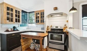 430 LEBEAU St, Arabi, LA 70032