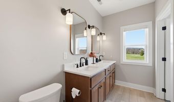 806 River Dr, Blaine, TN 37709