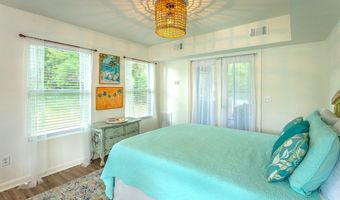 110 14th St, Apalachicola, FL 32320