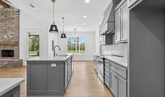 6748 N Detonti Rd, Bauxite, AR 72011
