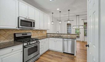 195 Cabots Cove Ct, Alpharetta, GA 30022