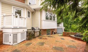 811 26TH Pl S, Arlington, VA 22202