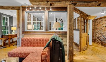 6 Spring St, Chester, CT 06412
