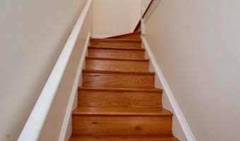 862 AZALEA Dr 20-862, Rockville, MD 20850